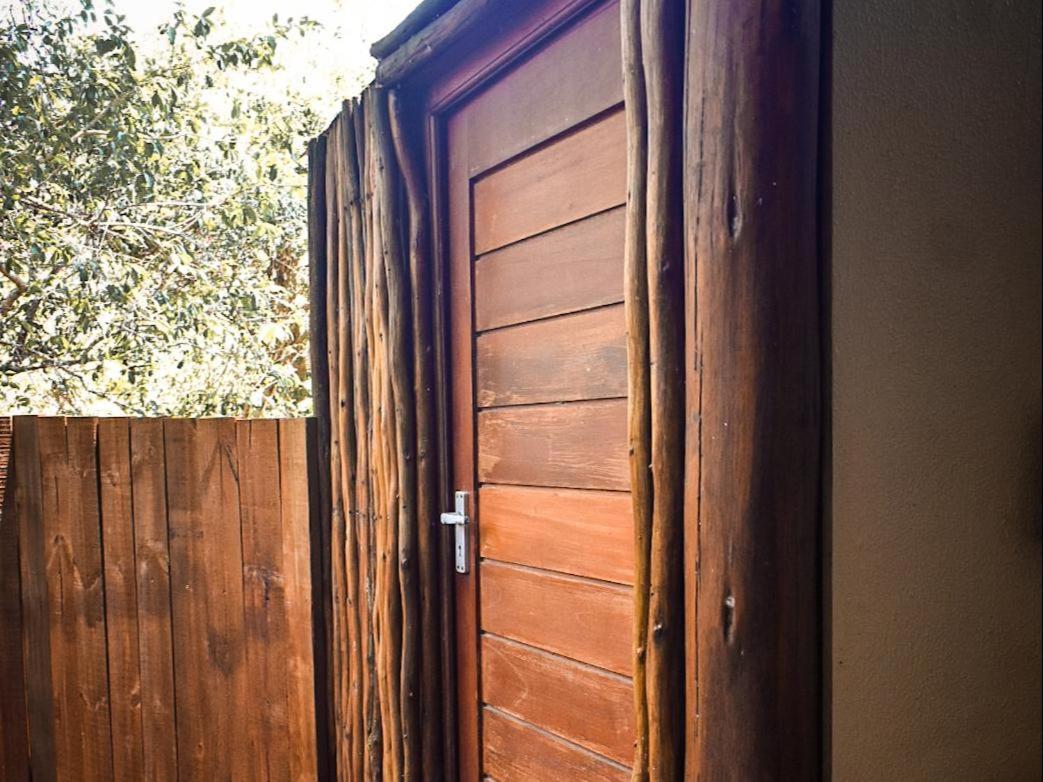 Ihlozi Bush Lodge Hluhluwe Ngoại thất bức ảnh